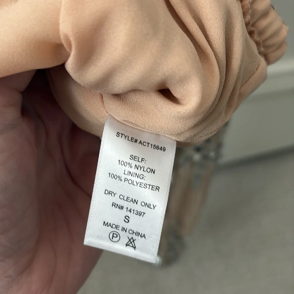 ASTR The Label Primadonna Silver & Tan Sequin Top - Small, 4 - 6 - Picture 14 of 14